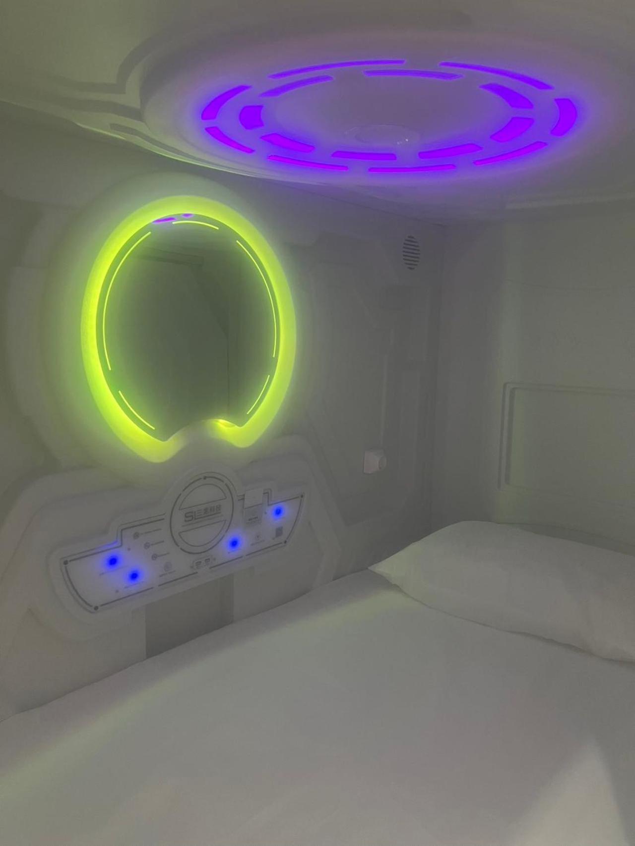 Air Hostel Capsules Airport Gavà Zewnętrze zdjęcie